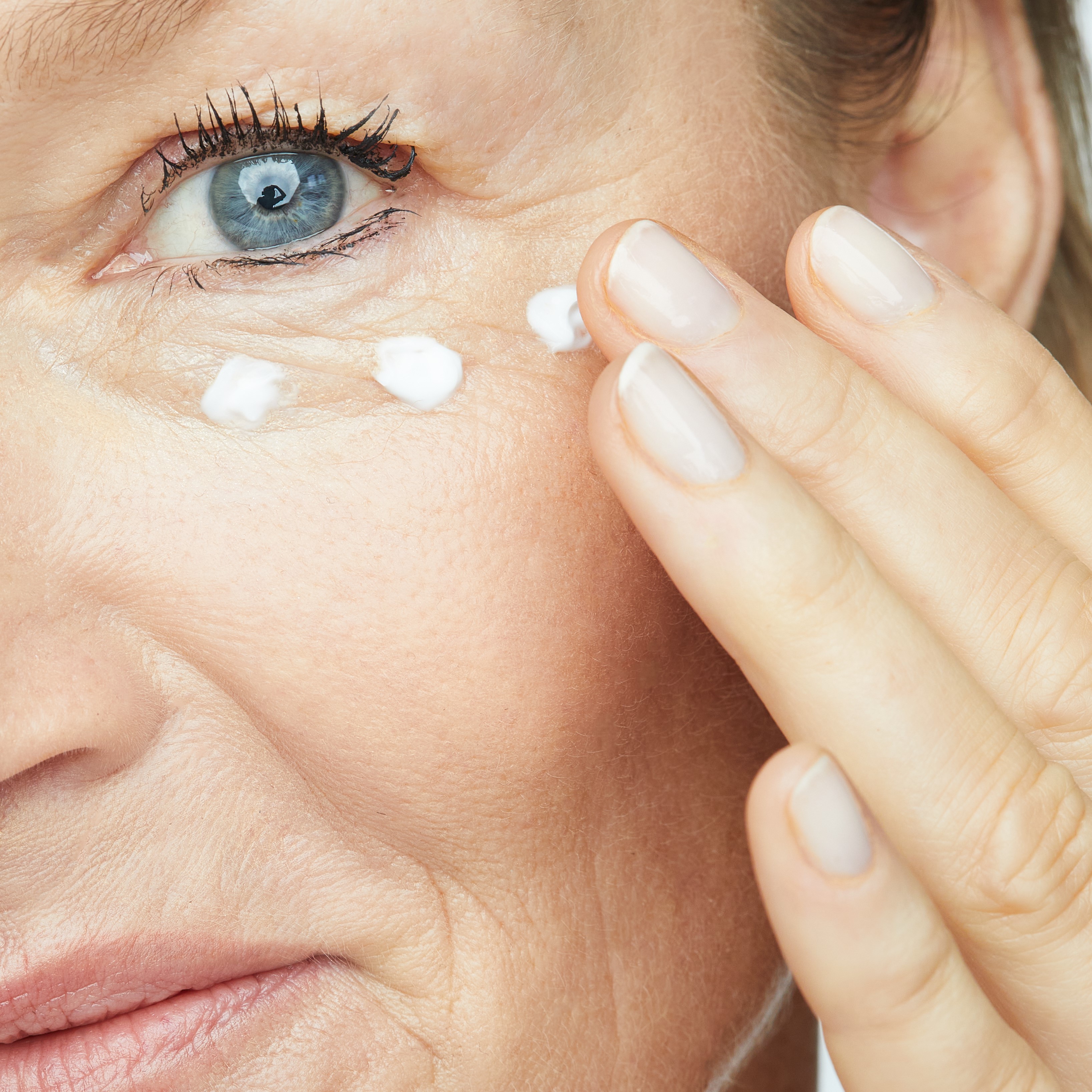 ELASTIderm крем для восстановления эластичности кожи вокруг глаз